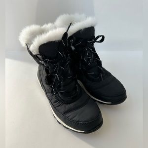 Sorel size 6 women’s boots